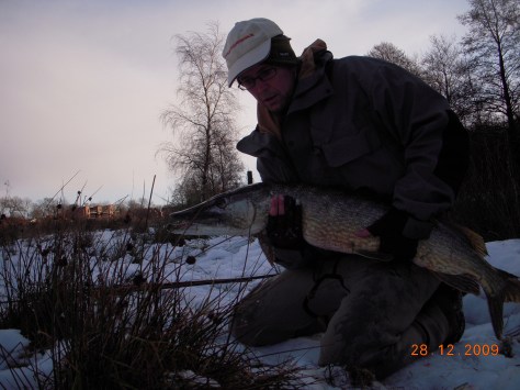 - Denne dejlige fisk på knapt 10 kilo, grundlagde min kærlighed til denne sø :-)