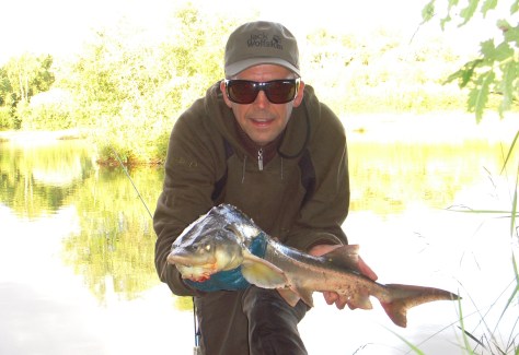 - De er nu nogle alvorligt afhængighedsfremkaldende fisk de dér stør....