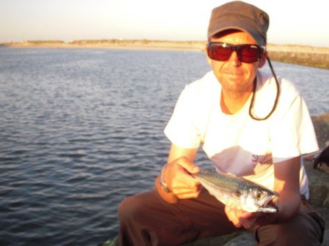 - Solskin og fiskelykke på Hvide Sandes lune granit. Komplekset er væk!!!