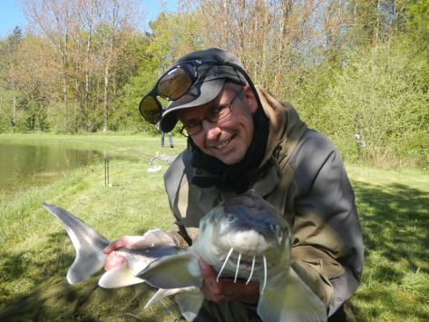 - "Are you happy to se me?..." - max hygge at hilse på en af de nye Roust-stør :-)