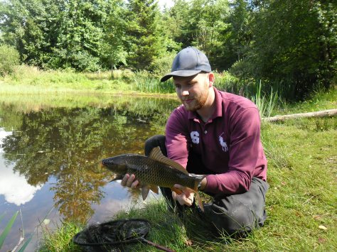 - Rasmus med en dejlig "Skæller"