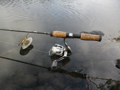 - Isen langs kanten på søen var kraftigt aftagende